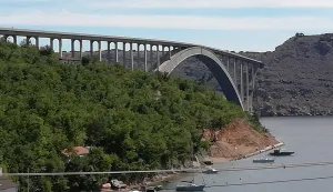Rijeka, 24.05.2020 - Krcki most.foto HINA/ Srdan Bakovic/ ds