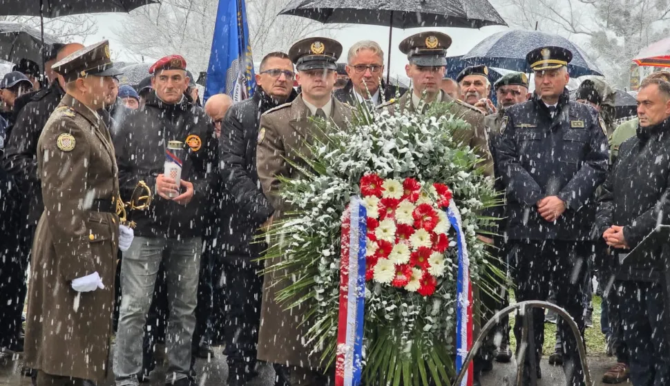 Razvor/ Kumrovec, 22.11.2025 - U Kumrovcu je u subotu otkriveno spomen-obilje?je posve?eno pripadnicima Posebne jedinice policije Kumrovec 1990., Specijalne jedinice policije ?Barun?, postrojbi ?Bojna Zrinski? i ?Bojna Frankopan?, 103. zagorske brigade te 1. gardijske brigade ?Tigrovi?. Potpredsjednik Vlade i ministar hrvatskih branitelja, Tomo Medved, naglasio je da je otkrivanje spomen obilje?ja veliki ?in u Kumrovcu i da ?e ono svjedo?iti o istini stvaranja i obrane Republike Hrvatske.foto HINA/ Sini?a KALAJD?IJA/ ik