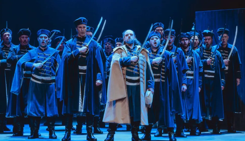 SPLIT, 22. studenoga 2025. (Hina) - U Hrvatskom narodnom kazalištu (HNK) Split u subotu je premijerno izvedena opera 'Nikola Šubić Zrinjski', Ivana pl. Zajca, a predstava je realizirana u koprodukciji s osječkim HNK, u sklopu projekta K-HNK, konzorcija hrvatskih nacionalnih kazališnih kuća. 