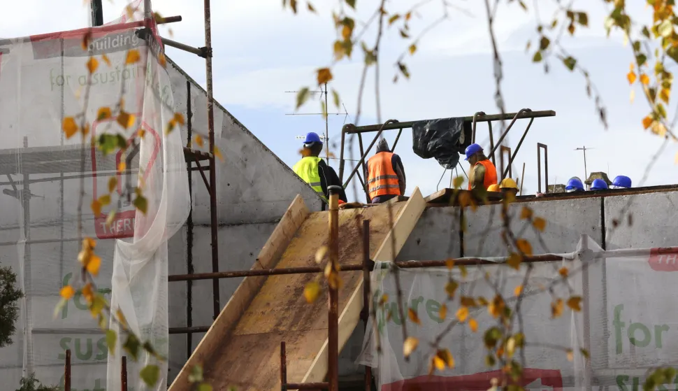 Osijek, 25. 11. 2025, Dječji vrtić, Krijesnica, Korčulanska 3. Gradonačelnik Ivan Radić obišao radove na energetskoj obnovi i proširenju vrtića.snimio GOJKO MITIĆ