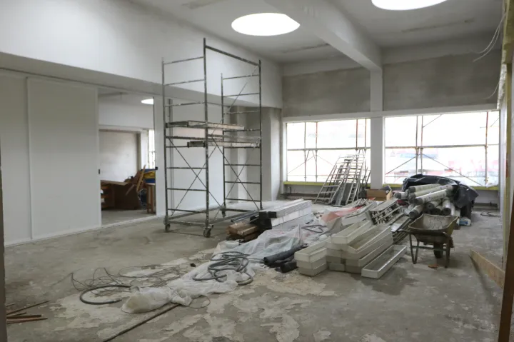 Osijek, 25. 11. 2025, Dječji vrtić, Krijesnica, Korčulanska 3. Gradonačelnik Ivan Radić obišao radove na energetskoj obnovi i proširenju vrtića.snimio GOJKO MITIĆ