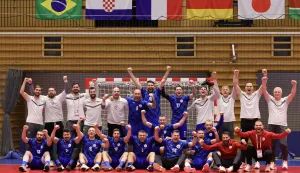 TOKIO, 23. studenoga 2025. (Hina) - Hrvatska je na Ollimpijskim igrama gluhih u Tokiju imala izniman dan — Laura Štefanac osvojila je zlatnu medalju u bacanju koplja, dok se rukometna reprezentacija gluhih plasirala u finale nakon uvjerljive pobjede nad Srbijom.