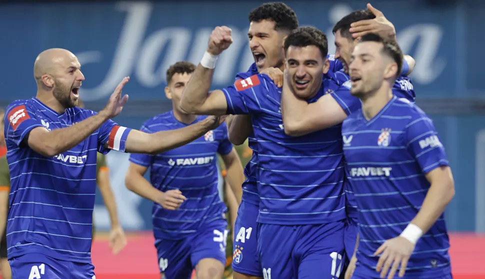 Zagreb, 18.10.2025 - Utakmica 10. kola HNL-a Dinamo - Osijek. Na slici igra?i Dinama slave pogodak.foto HINA/ Admir BULJUBA?I?/ ik