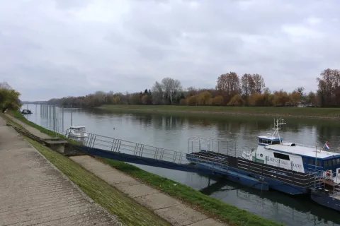 Osijek, 27. 11. 2025, Zemljište na lijevoj obali Drave, od Zoo vrta prema zapadu pripalo nasljednicima obitelji Drašković, do sada je to bilo državno zemljište.snimio GOJKO MITIĆ