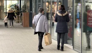 Osijek, 28. 11. 2025., Crni petak, Black friday, popust, sniženja, kupovina; shopping; kupovna moćSNIMIO BRUNO JOBST