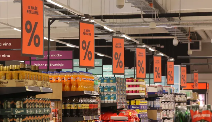 Osijek, 14. 10. 2025, Kaufland Retfala, obilazak Kauflanda pred sutrašnje otvorenje. Trgovina, proizvodi, police, ilustracijasnimio GOJKO MITIĆ