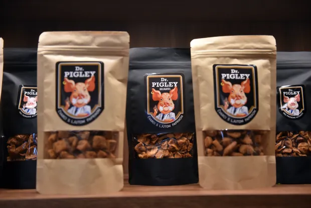 Zagreb, 28.11.2025 (zadnja) - Dr.Pigley otvorio prodavaonicu delikatesnih cvaraka u Radicevoj ulici.foto Davor Kovaceviczadnja