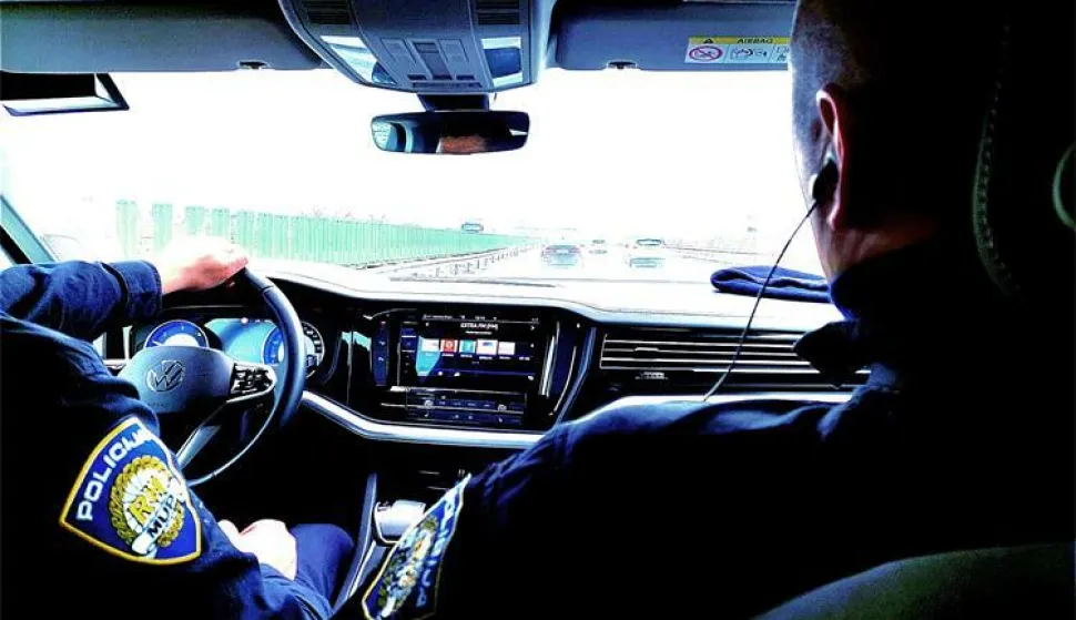 Policija, kontrola, nadzor, ilustracija