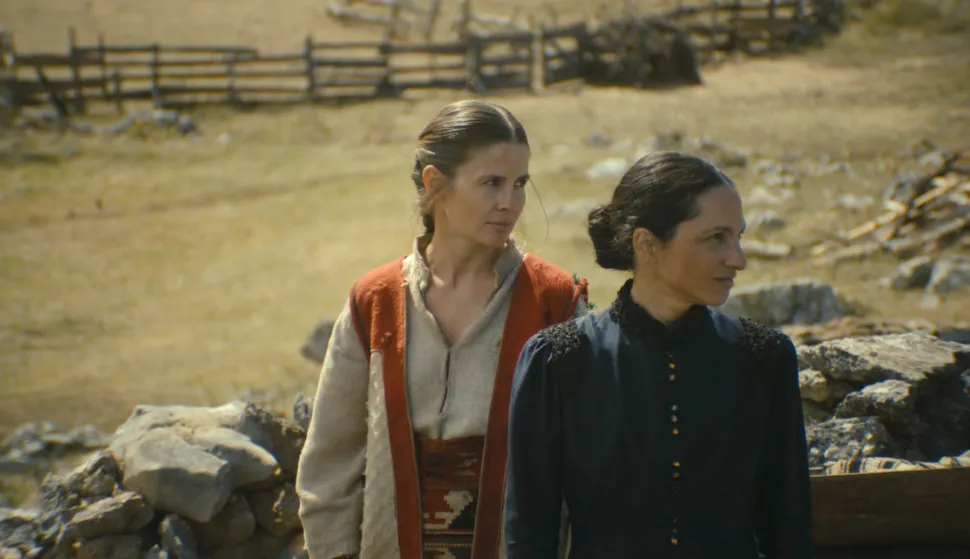 Alegorija o krivnji, strahu i slobodi žene u novoj sredini