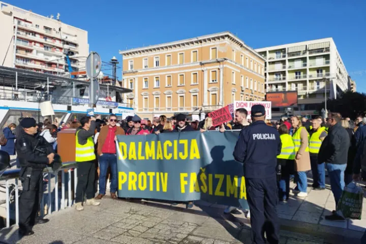 Zadar antifašistički prosvjed