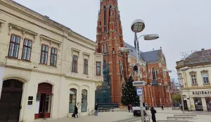 Državne nekretnine objavile su javni poziv za desetogodišnji zakup poslovnih prostora u vlasništvu RH, a na posljednji ovogodišnji natječaj uvršteno je 25 poslovnih prostora i garaža u Zagrebu, Splitu, Rijeci, Osijeku, Vukovaru, Opatiji i na Cresu. 