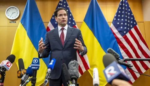 epa12544801 US Secretary of state Marco Rubio, talks to the press at the end of the consultations with Ukraine on the Trump peace plan at the US Mission in Geneva, Switzerland, 23 November 2025. The United States and Ukraine are meeting in Geneva to discuss the American president's peace plan aimed at ending the war with Russia. EPA/MARTIAL TREZZINI