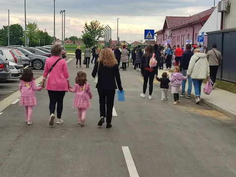 I u općini Cerna trude se raznim mjerama zadržati mlade obitelji,  svibanj 2025.snimila Marija Lešić Omerović