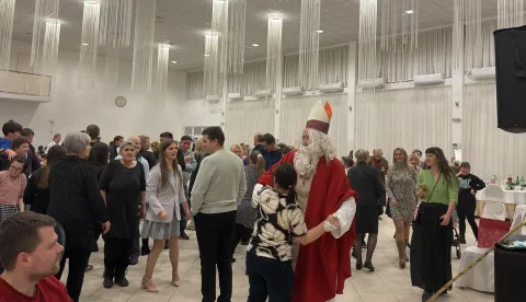 SLAVONSKI BRODUoči&nbsp;Međunarodnog&nbsp;dana osoba s invaliditetom, uz svečanu sjednicu Povjerenstva za osobe s invaliditetom Grada Slavonskog Broda, održana je i prigodna proslava u svečanoj dvorani Bukovlje.prosinac 2025.