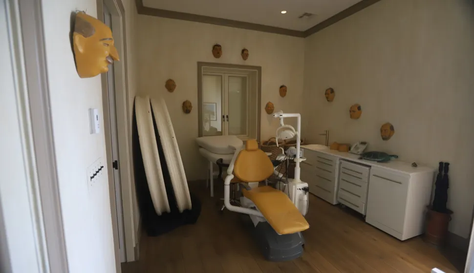 Demokrati u Odboru za nadzor Zastupničkog doma SAD-a objavili su u srijedu dosad neviđene fotografije i videozapise snimljene na privatnom otoku Little St. James u Karibima, nekadašnjem vlasništvu Jeffreyja Epsteina.