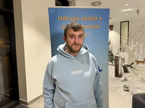 Udruga Zrno obilježila Međunarodni dan osoba s invaliditetom uz poruku o važnosti inkluzije, vinkovci, prosinac 2025.