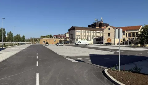 VINKOVCI - OTVORENA DVOSMJERNA PROMETNICA NA TRGU VINKOVAČKIH JESENI. 18. 8. 2025.