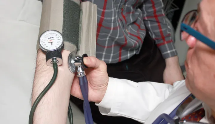 DOKTOR PACIJENT PREGLED LIJEČNIK