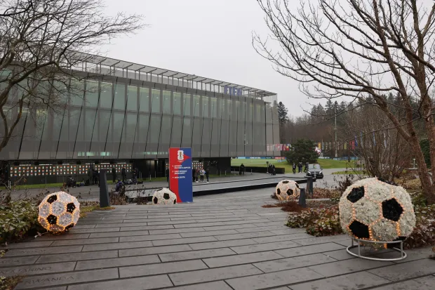 13 December 2024, Switzerland, Z?rich: Soccer: World Cup qualifying Europe, FIFA headquarters ahead of the draw ceremony for the 2026 FIFA World Cup qualifiers. Photo: Christian Charisius/dpa Photo: Christian Charisius/DPA