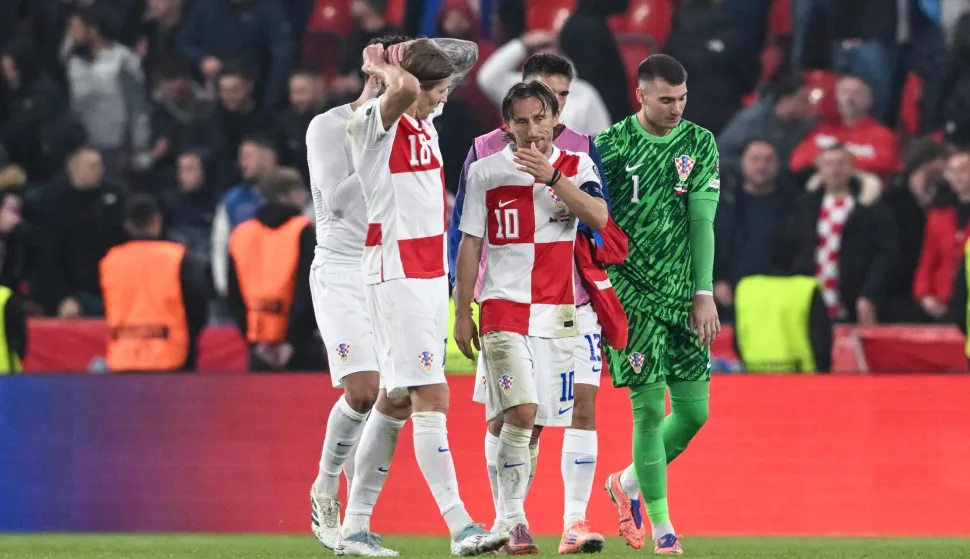 09.10.2025., stadion Fortuna, Prag, Ceska - Kvalifikacije za FIFA Svjetsko nogometno prvenstvo 2026., skupina L, Ceska - Hrvatska. Kristijan Jakic, Luka Modric i Dominik Livakovic Photo: Marko Lukunic/PIXSELL
