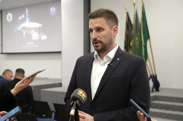 Osijek, 05. 12. 2025., IT park, premijera, Ljutoč, Ljutoč - dokumentarni film, dokumentarni film, prvi Hrvatski ratni brod, Ivan Radić - gradonačelnikSNIMIO BRUNO JOBST