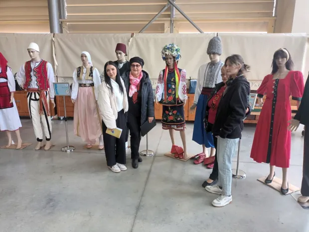 Izložba nošnji nacionalnih manjina VSŽ u Vukovaru