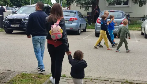 Djeca, u Cernifoto: Marija Lešić Omerović