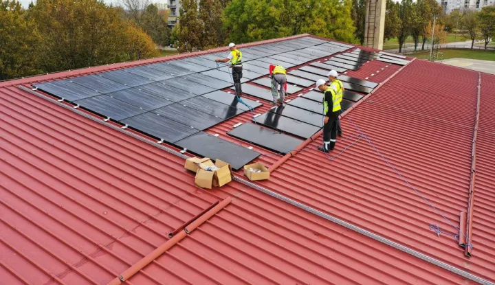 VINKOVCI - Solarne elektrane na školama i vrtićima i dr.OŠ "A. G. MATOŠ"UŠTEDA STURUJE 95 %LISTOPAD 2023.SOLARNI PANELI SOLARI SOLARNA ELEKTRANA