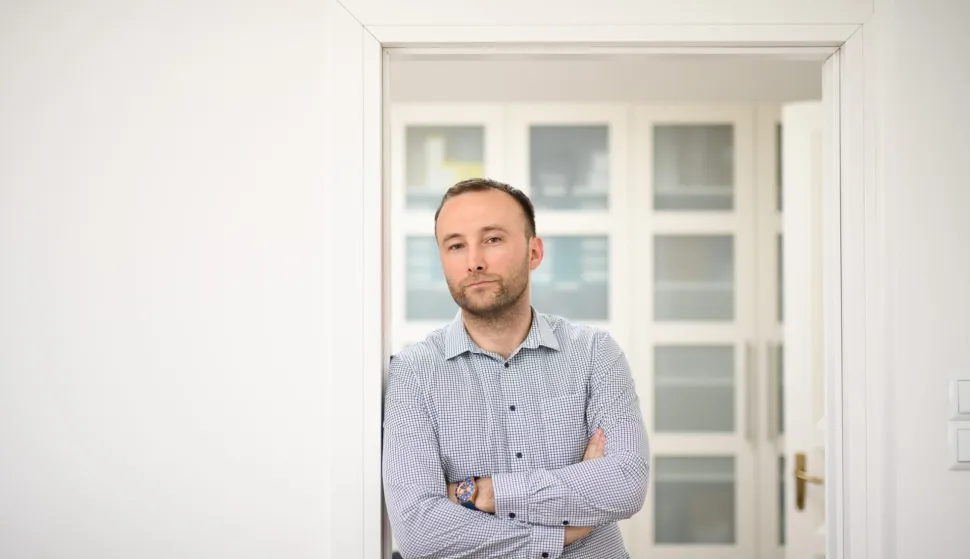 Knjiga "Lijeni radoholičar - Kako raditi manje, a živjeti više", Davor Kust