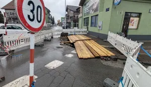 Propao pločnik na kružnom toku DIvaltova - SrijemskaGOJKO MITIĆ