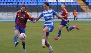 Osijek, 07. 12. 2925, Stadion Gradski vrt. Nogomet, Osijek - Hajduk (Split), Magenta liga za nogometašice.snimio GOJKO MITIĆ