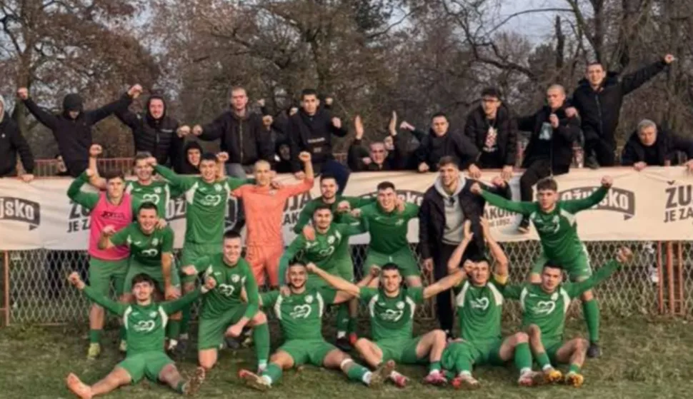 VALPOVKA VALPOVOTREĆA NL ISTOK6. 12.2025USTUPLJEANA FOTOGRAFIJASlavlje nogometa&scaron;a Valpovke nakon pobjede nad Beli&scaron;ćem (1:4)USTUPLJENA FOTOGRAFIJA