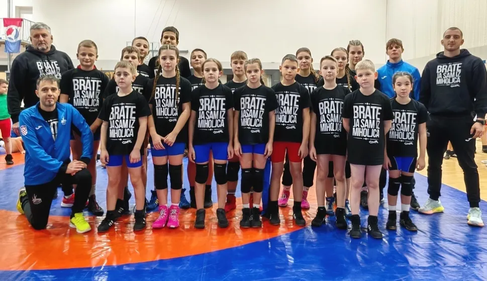 Članovi Hrvačkog kluba Fami iz Donjeg Miholjca - dobre borbe pa kući s medaljama