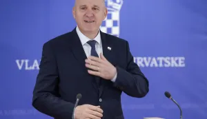 Zagreb, 04.12.2025.- Izjave nakon sjednice Vlade RH. Na fotografiji Branko Bačić.foto HINA/ Admir BULJUBAŠIĆ/ abu