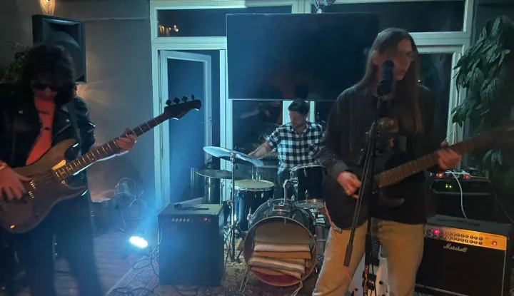 Bend Armirani beton oduševljava već i na prvim koncertima