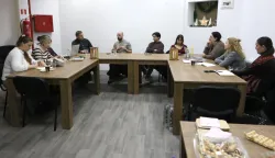 Osijek, 11. 12. 2025, Radionica pisanja krimića. Društvo ljubitelja književnosti "Littera". Gost; Miro Morović, pisac krimića. Kutak za knjigu, Trg Lava Mirskog 3.snimo GOJKO MITIĆ