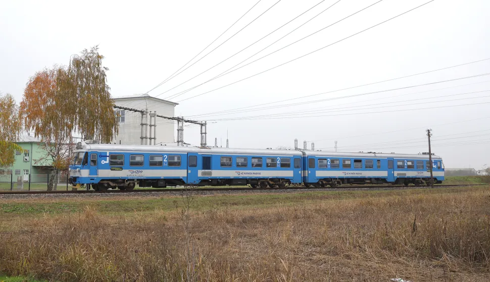 Osijek, 10. 11. 2025., HŽ, &scaron;inobus, vlak, slobodnjak, slobodnjaciSNIMIO BRUNO JOBST