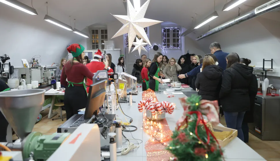 Osijek, 12. 12. 2025., PTFOS, 9. Noć znanosti, mjesec gljiva, radioniceSNIMIO BRUNO JOBST