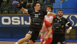Poraz rukometaša Osijeka u Metkoviću za kraj 2025.: Kad ti suparnički vratar ima čak 21 obranu, ne možeš puno očekivati
