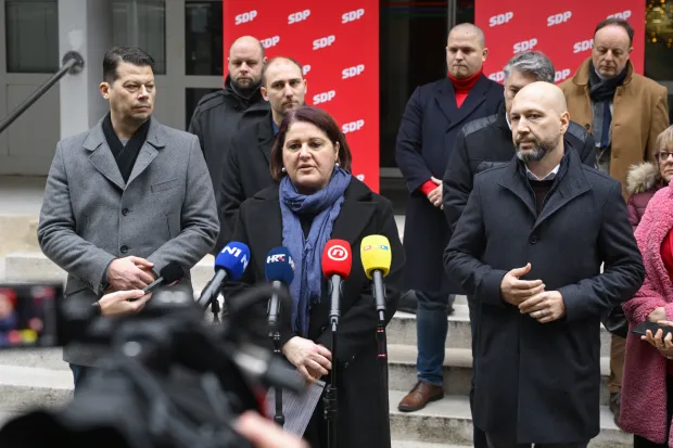 14.12.2025., Zagreb - Saborski zastupnici SDP-a obratili su se medijima na temu Zakona o gradnji koji je u ponedjeljak na glasanju u Hrvatskom saboru. Photo: Neva Zganec/PIXSELL