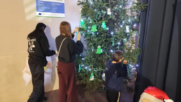 ORAHOVICA - Na kraju je bor sjajio radom dječjih ruku SNIMIO: VLADIMIR GRGURIĆ