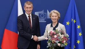 epa12584565 European Commission President Ursula von der Leyen (R) welcomes Czech Prime Minister Andrej Babis (L) during his visit to European Institutions in Brussels, Belgium, 11 December 2025. EPA/OLIVIER MATTHYS