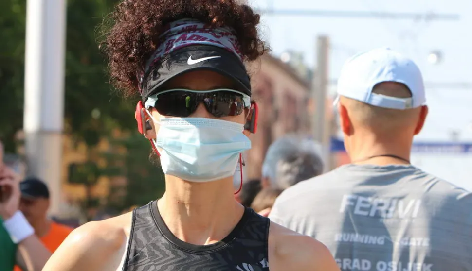 Osijek, 27.06.2020., - Trg A.Starcevica - Osjecki Ferivi polumaraton. COVID-19; koronavirus;.FOTOZeljko Sepic