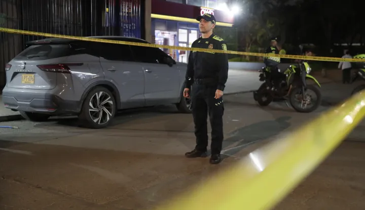 epaselect epa12163180 A member of the Colombian National Police guards the area where the attack against Senator Miguel Uribe Turbay took place, in Bogota, Colombia, 07 June 2025. Uribe Turbay, one of the presidential hopefuls of the pro-Uribe Democratic Center party, was shot and injured in an attack during a campaign rally in Bogota. EPA/CARLOS ORTEGA