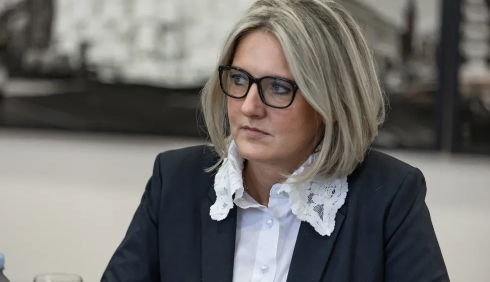 16.09.2022., Osijek - Zupan Ivan Anusic i gradonacelnik Grada Osijeka Ivan Radic primili su izaslanstvo Hrvatskog nacionalnog vijeca u R. Srbiji na celu s predsjednicom Vijeca Jasnom Vojnic, predsjednikom DSHV i hrvatskim zastupnikom u Skupstini Srbije Tomislavom Zigmanovim i predstavnicima hrvatskih udruga iz Vojvodine, a povodom Dana Hrvata iz Vojvodine u Osijeku: "Osijeku s potpisom, Hrvati iz Vojvodine". Photo: Davor Javorovic/PIXSELL