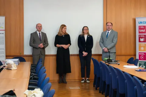 Osijek, 17. 12. 2025., Podjela apotvrda polaznicima edukacije, EFOSpotvrde; edukacija; EFOS