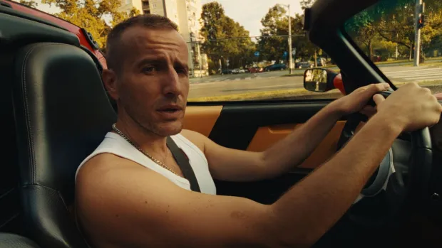 ZAGREB, 24. studenoga 2025. (Hina) - Osječki hip hop izvođač Kandžija objavio je album "Trostruki salto" koji će promovirati velikim koncertom u Tvornici kulture u petak, 27. veljače 2026. godine, a to je njegovo prvo izdanje nakon &scaron;est godina diskografske pauze, objavila je Tvornica.