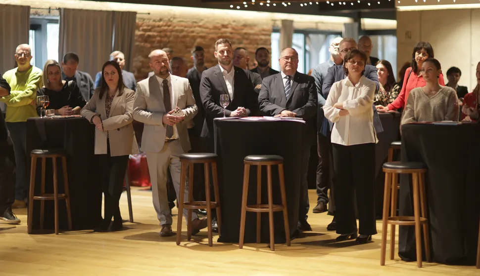 Osijek, 18. 12. 2025., Crna svinja, 105 godina Glasa Slavonije, obilježavanje, magazin Pogled, fotonatječaj, SNIMIO BRUNO JOBST