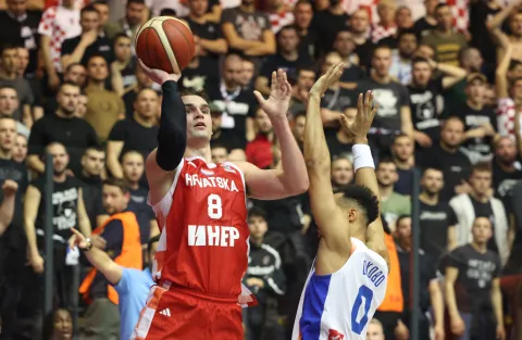 Zadar, 21.02.2025. - Dvorana Jazine, kvalifikacijska utakmica za Europsko prvenstvo u ko&scaron;arci 2025. godine između Hrvatske i Francuske.Na fotografiji: Mario Hezonja,Foto HINA/Zvonko KUCELIN