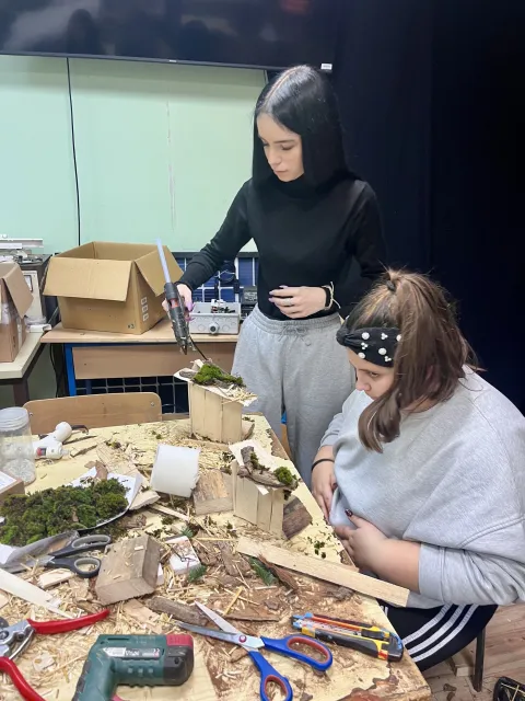 Betlehemske &scaron;talice đakovačkih vjeroučenika pomažu u prikupljanju donacija za Marijine obroke